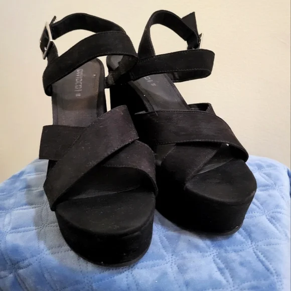 H&M Platforms - Picture 4 of 4